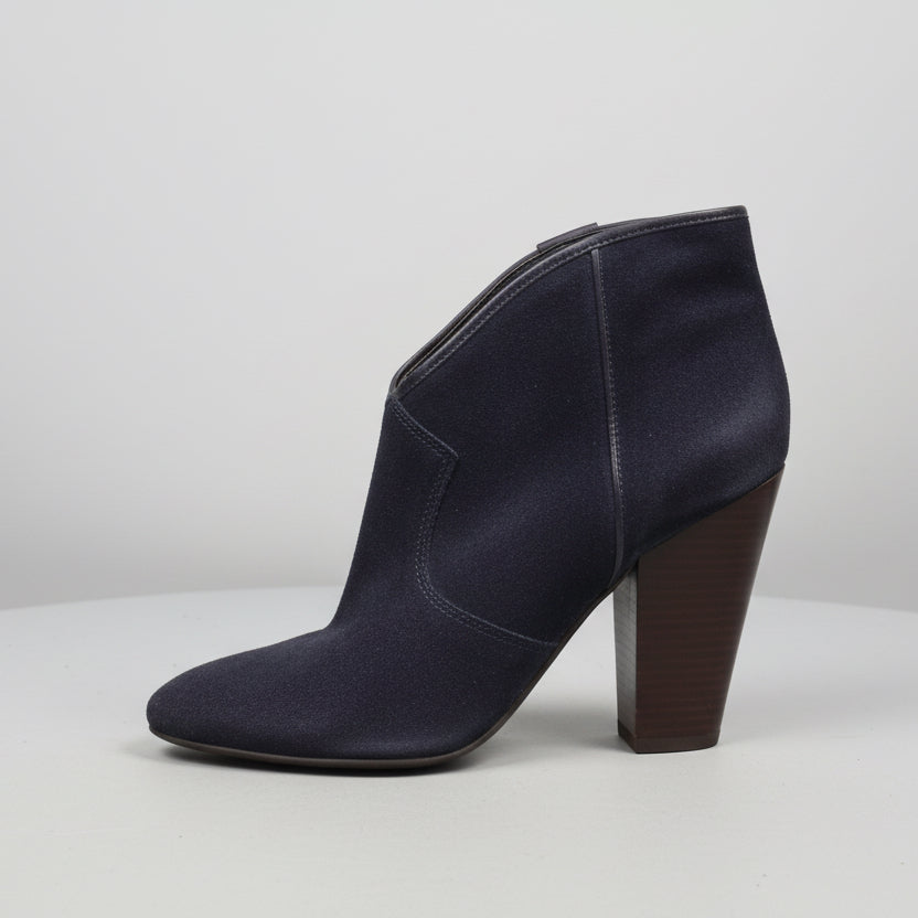 Navy suede heeled boot